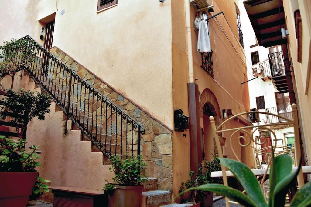Casa Vacanze U Curtigghiu Cefalu Exterior photo